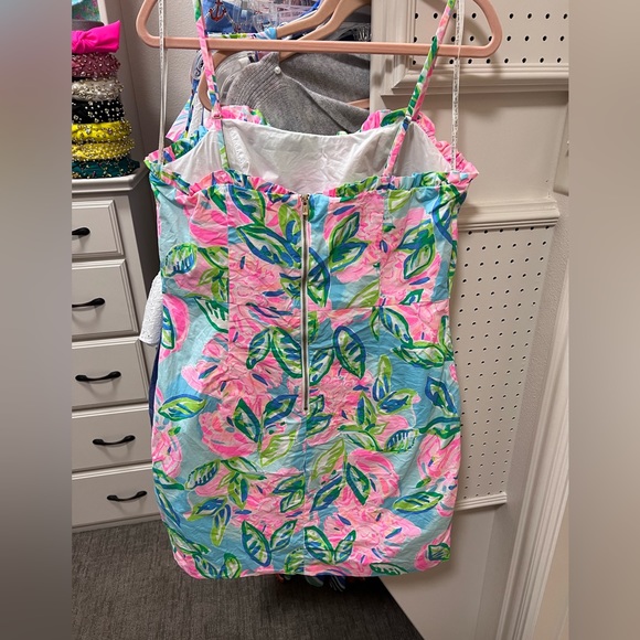 EUC Lilly Pulitzer Brenda Stretch Shift - Picture 2 of 3